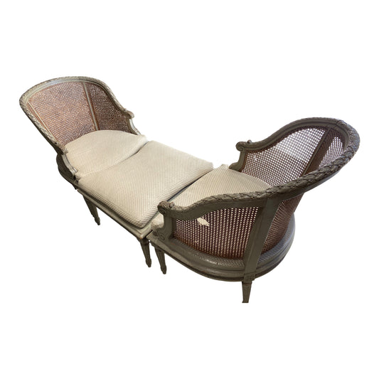 Antique Duchesse Brisee