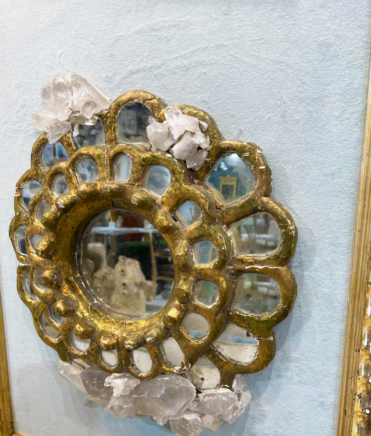 Antique Mirror Center in Antique Frame with Quartz